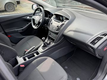 Ford Focus - 10