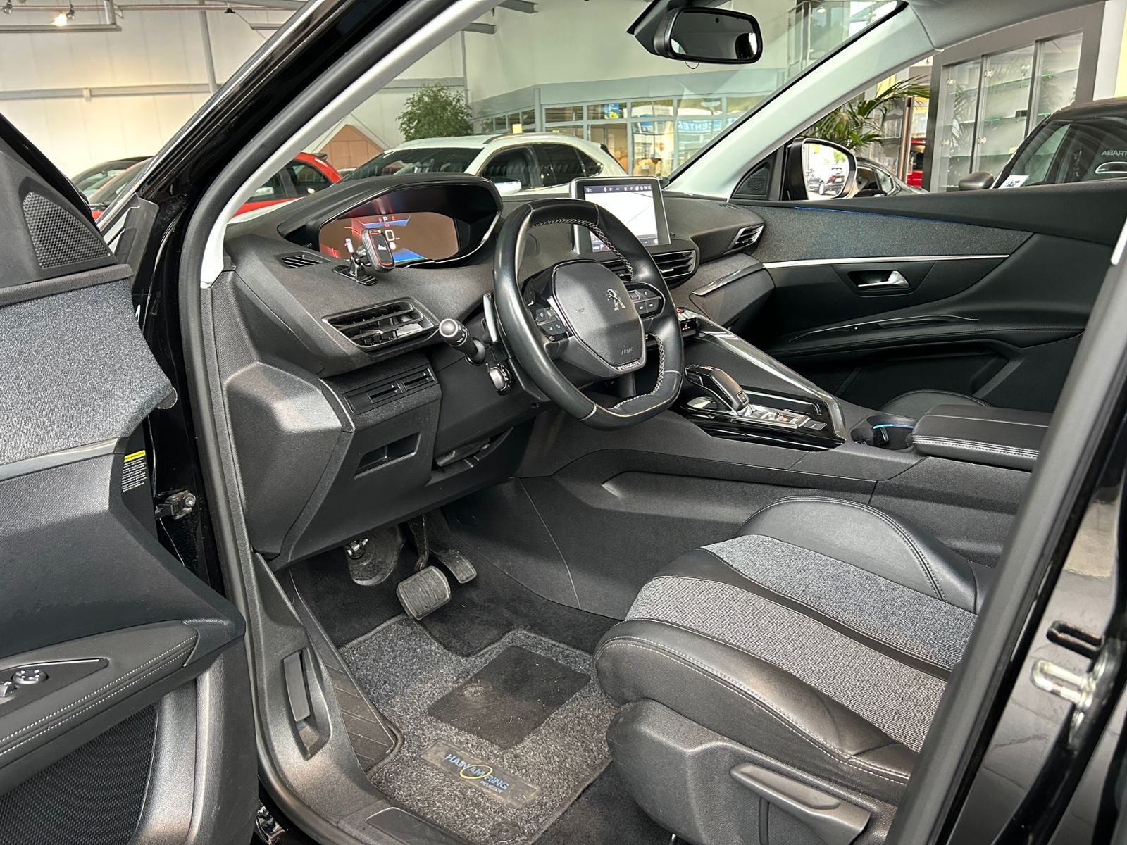 Fahrzeugabbildung Peugeot 3008 Allure KLIMA LED NAV SHZ ALU