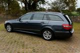 Mercedes-Benz E 300 CDI T BE AVANTGARDE Comand ILS AHK SHD - mit Diesel-Antrieb: Blau, Luftfederung