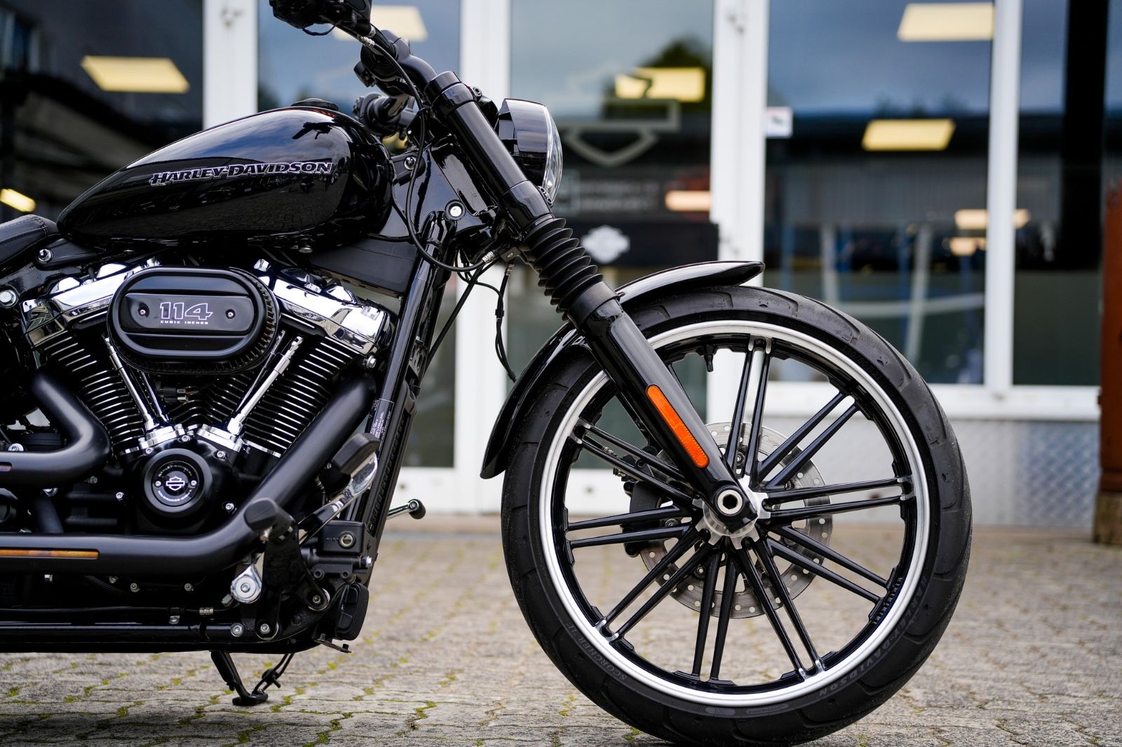 Fahrzeugabbildung Harley-Davidson FXBRS Breakout 114 cui - Miller - Black Black