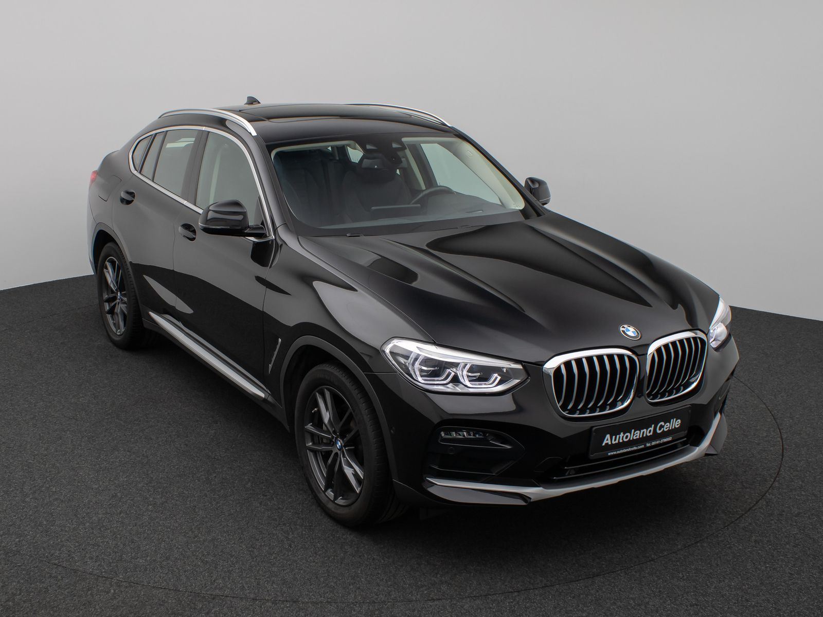 Fahrzeugabbildung BMW X4 xD30i xLine Panorama Kamera HUD DAB HiFi AHK