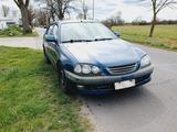 Toyota Avensis 2.0  Klima / Leder - gebrauchte Toyota Avensis aus dem Jahr 1999