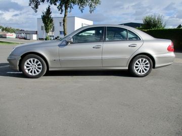 Mercedes E 200 - 2