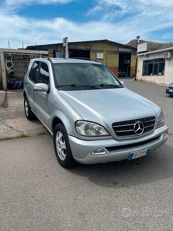 Mercedes-Benz Mercedes-benz ML 270 ML 270 turbodiesel cat CDI 