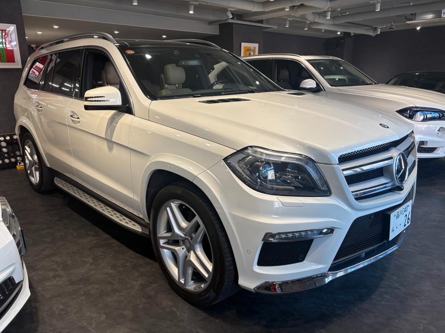 Mercedes-Benz GL550 4MATIC AMG