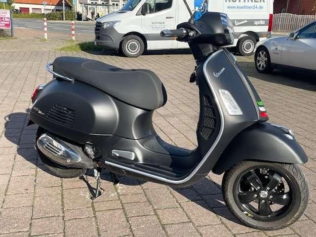 Vespa GTS Super Tech 300 HPE  ABS ASR NAVI