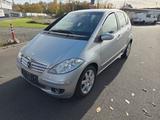 Mercedes-Benz A150,Automatik,Elegance - Mercedes-Benz A 150 mit Panoramadach