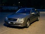 Mercedes-Benz Mercedes CLK 200 Kompressor (W209) Coupé - Mercedes-Benz CLK 200 Gebrauchtwagen in Stuttgart