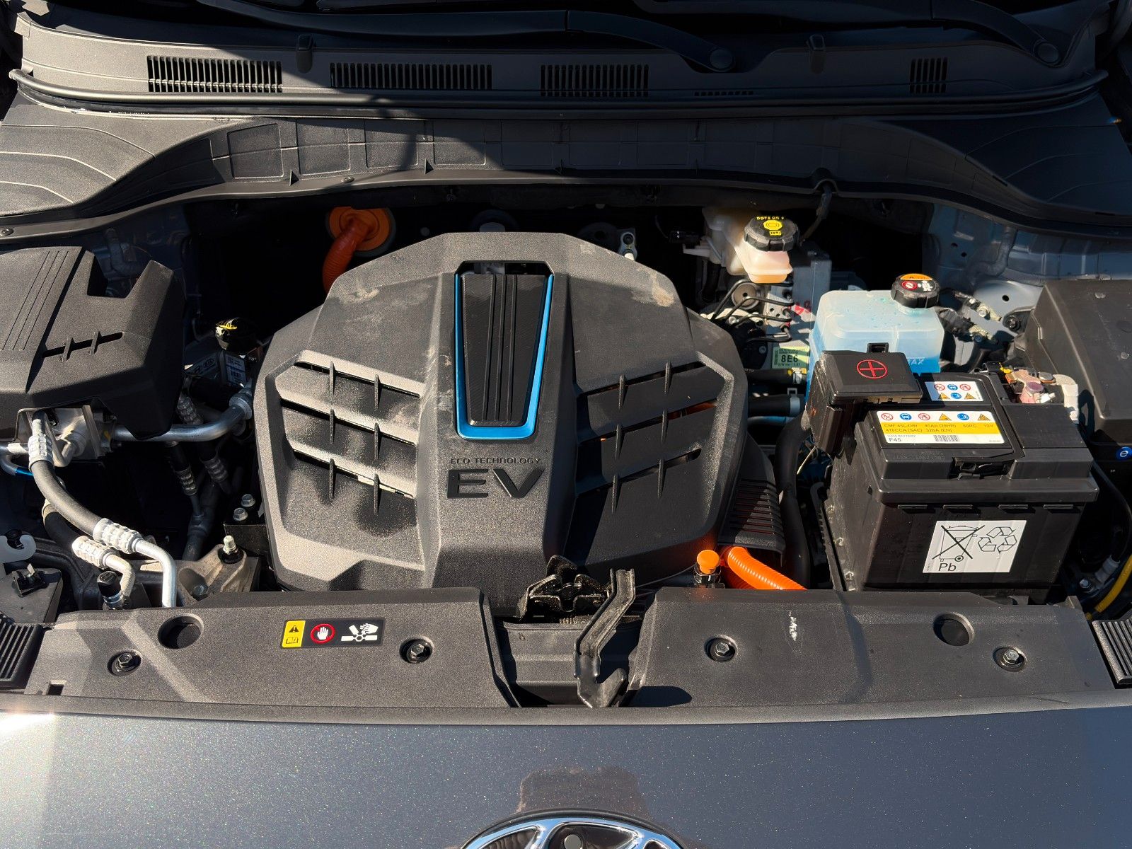 Fahrzeugabbildung Hyundai KONA E Edition 30+ Wärmepumpe ACC Krell CarPlay