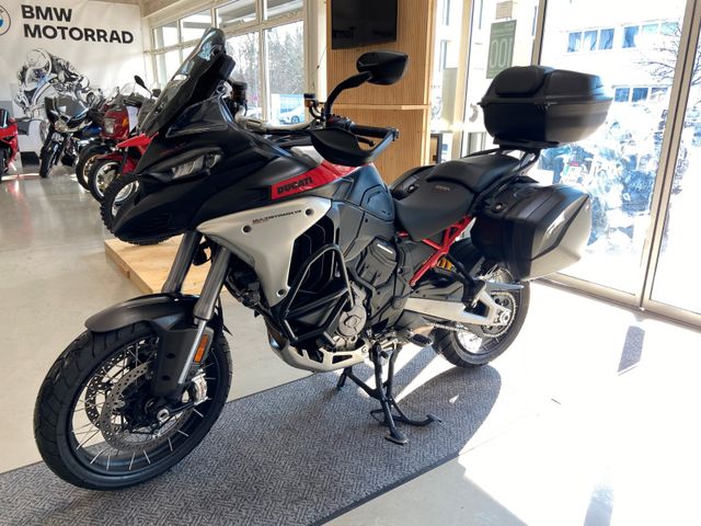 Ducati Multistrada V4 Rally Radar mit Akrapovic