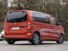 TOYOTA Proace 2,0-l-D-4D L1 (8-Si.) Autm. Verso Team De TOYOTA Proace 2,0-l-D-4D L1 (8-Si.) Autm. Verso Team De