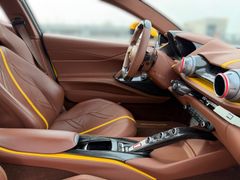 FERRARI 812 Superfast Carbon/Lift/Beifahrerdisplay