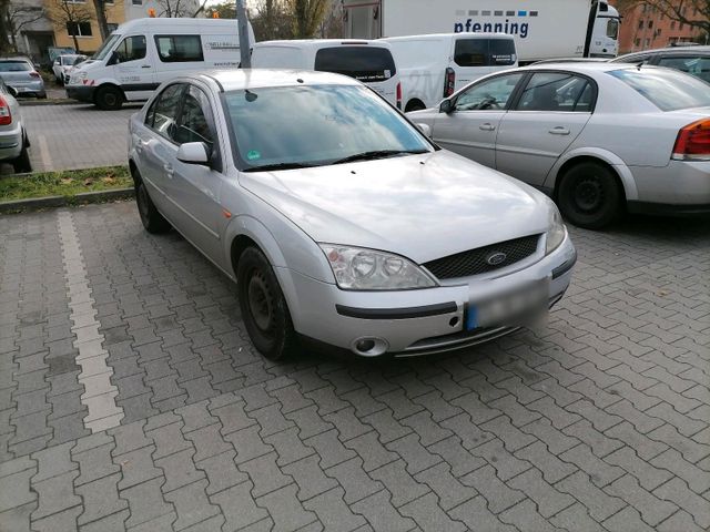 Ford Mondeo 2.0 Neu TUV 10/26  Neu Zahnrie...