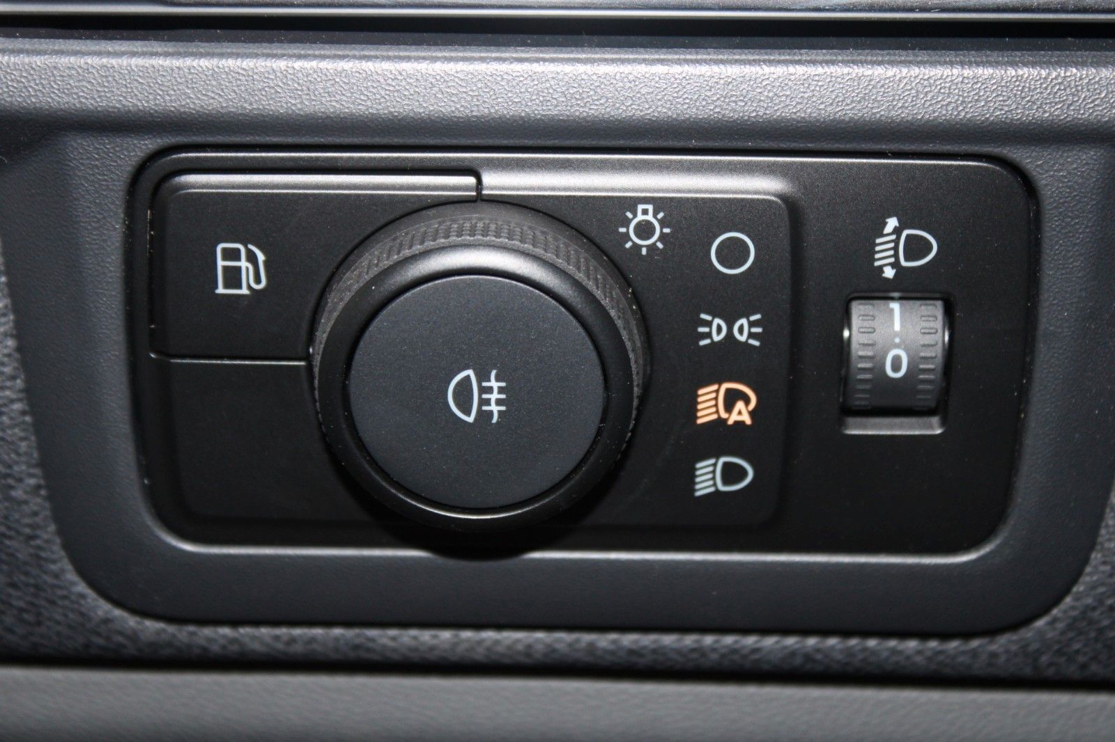 Fahrzeugabbildung Ford Tourneo Custom PHEV ACTIVE 8-Sitzer B&O NAVI LED