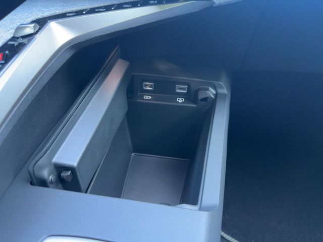 Foto Nummer 27: PEUGEOT 3008