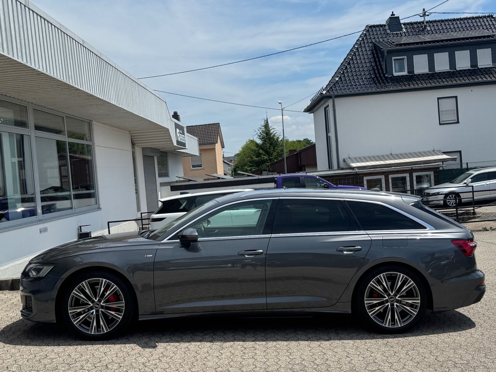 Fahrzeugabbildung Audi A6 55 TFSI e quattro/S-Line/HUD/LED/TeiLeder/360