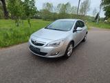 Opel Astra 1.4 , Bremse+TÜV+Inspektion usw NEU