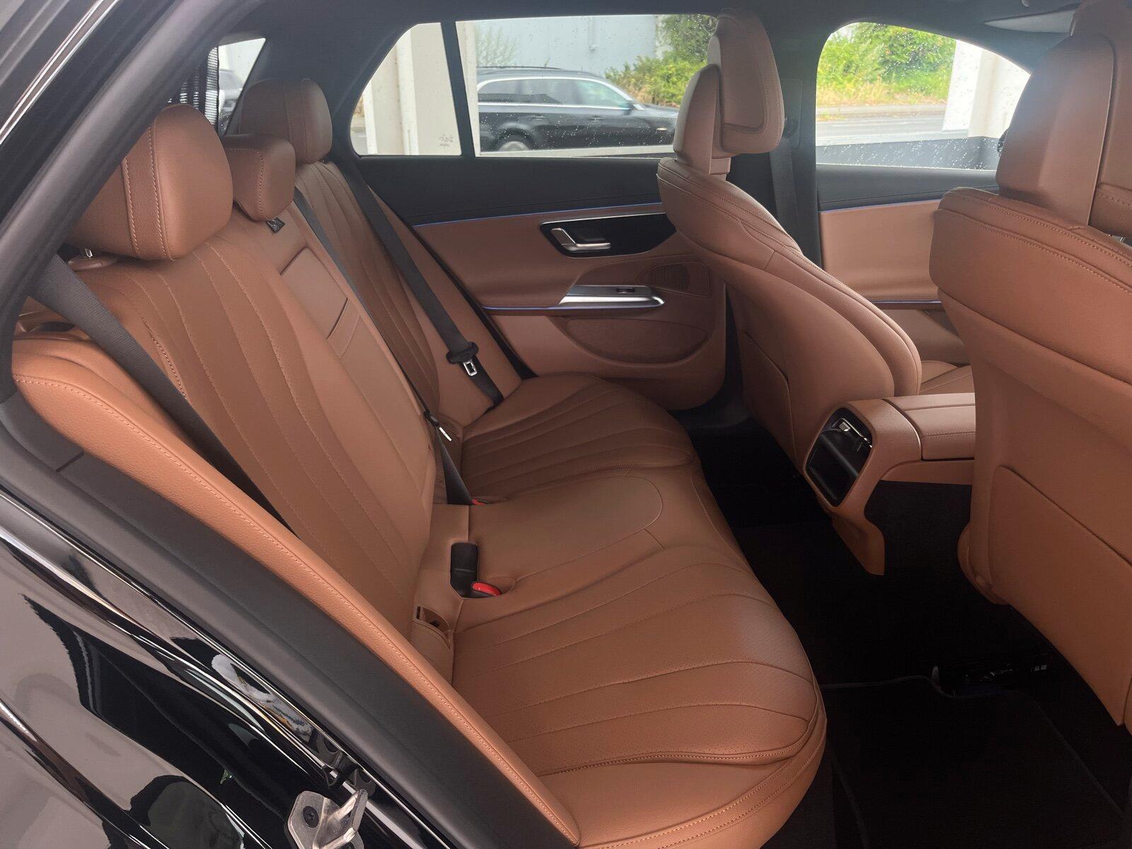 Mercedes-Benz E 220 d T AVANTGARDE/Distronic/Memory/Kamera/AHK