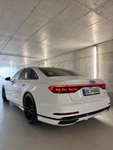 Audi A8 55 TFSI quattro, 8-fach bereift, *Ausstattung - weiße Audi A8