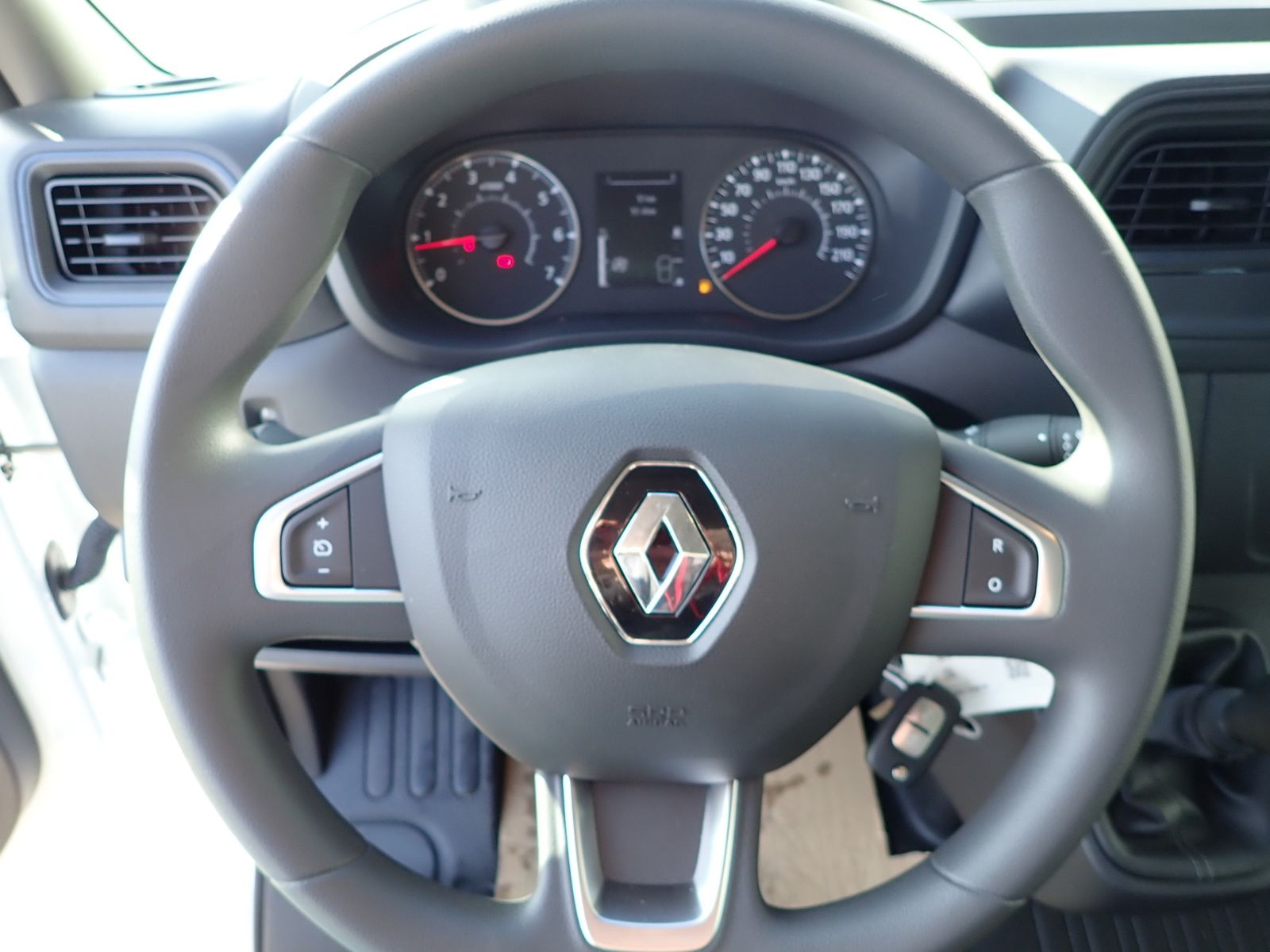 Fahrzeugabbildung Renault Master Pritsche/L3H1 3.5t/Einzelkabine