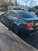 BMW e90 220i Automatik - BMW 220 in Köln