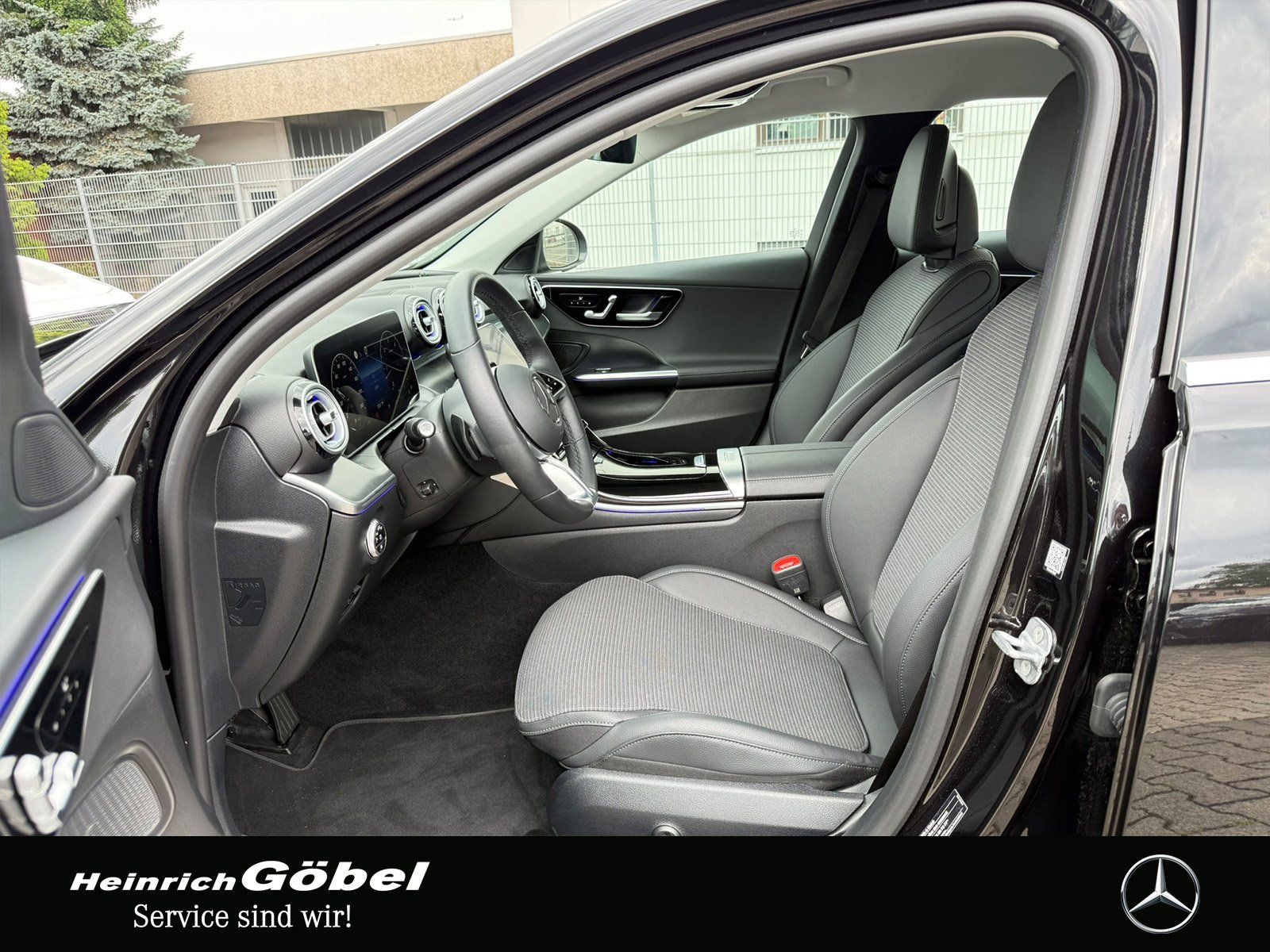 Fahrzeugabbildung Mercedes-Benz C 200 d AVANTGARDE*KAMERA*MEMORY-SITZE*WINTER-P*