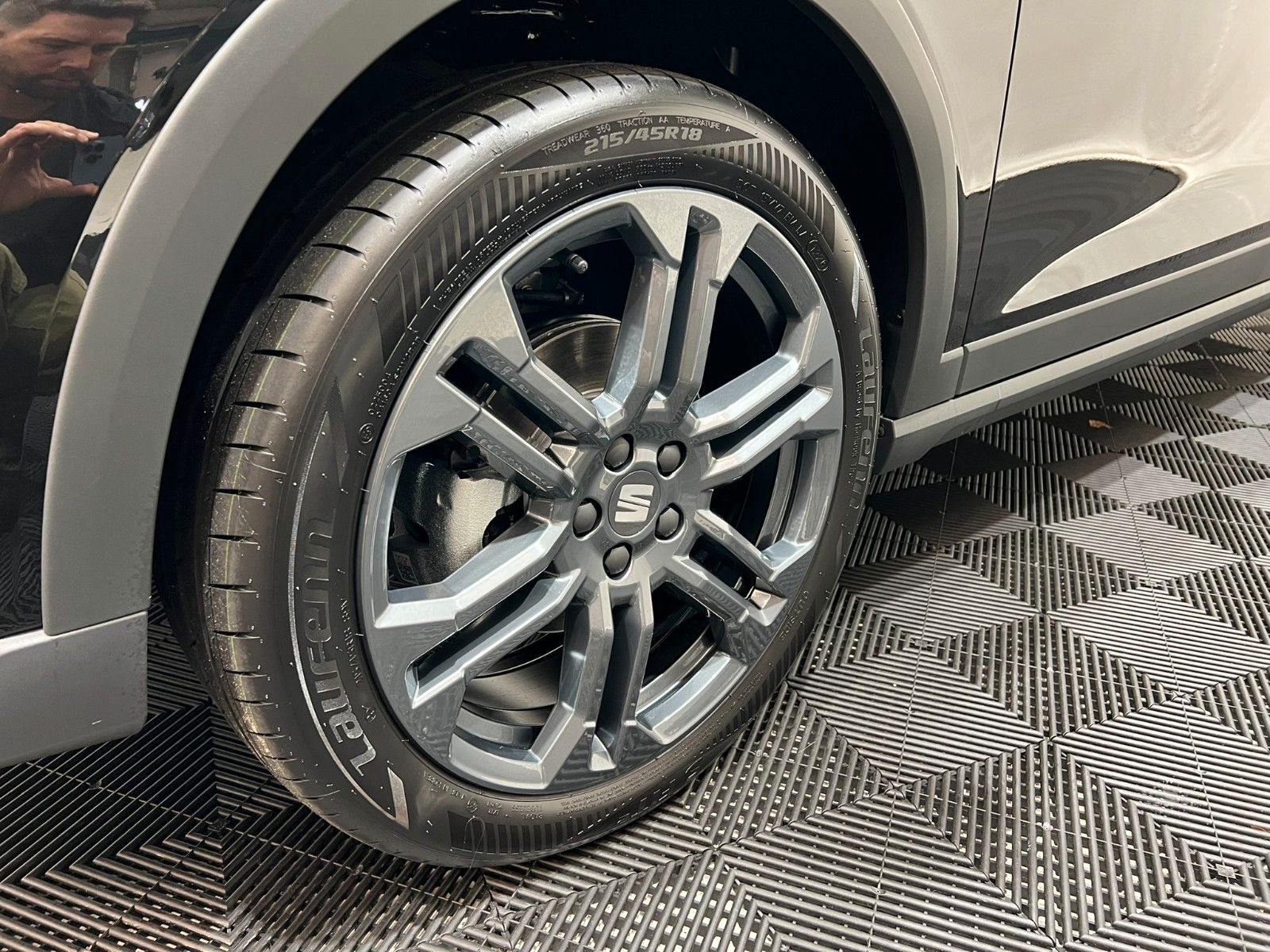 Fahrzeugabbildung SEAT Arona 1.0 TSI 85kW FR DSG