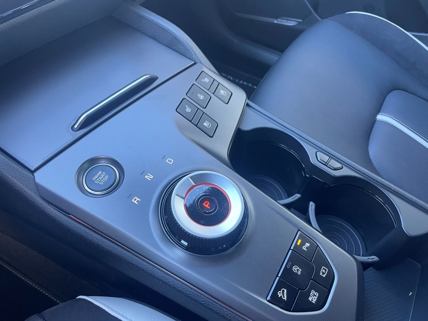 Fahrzeugabbildung Kia Sportage GT-Line 360°Kamera P3 P5 HUD Navi Leder