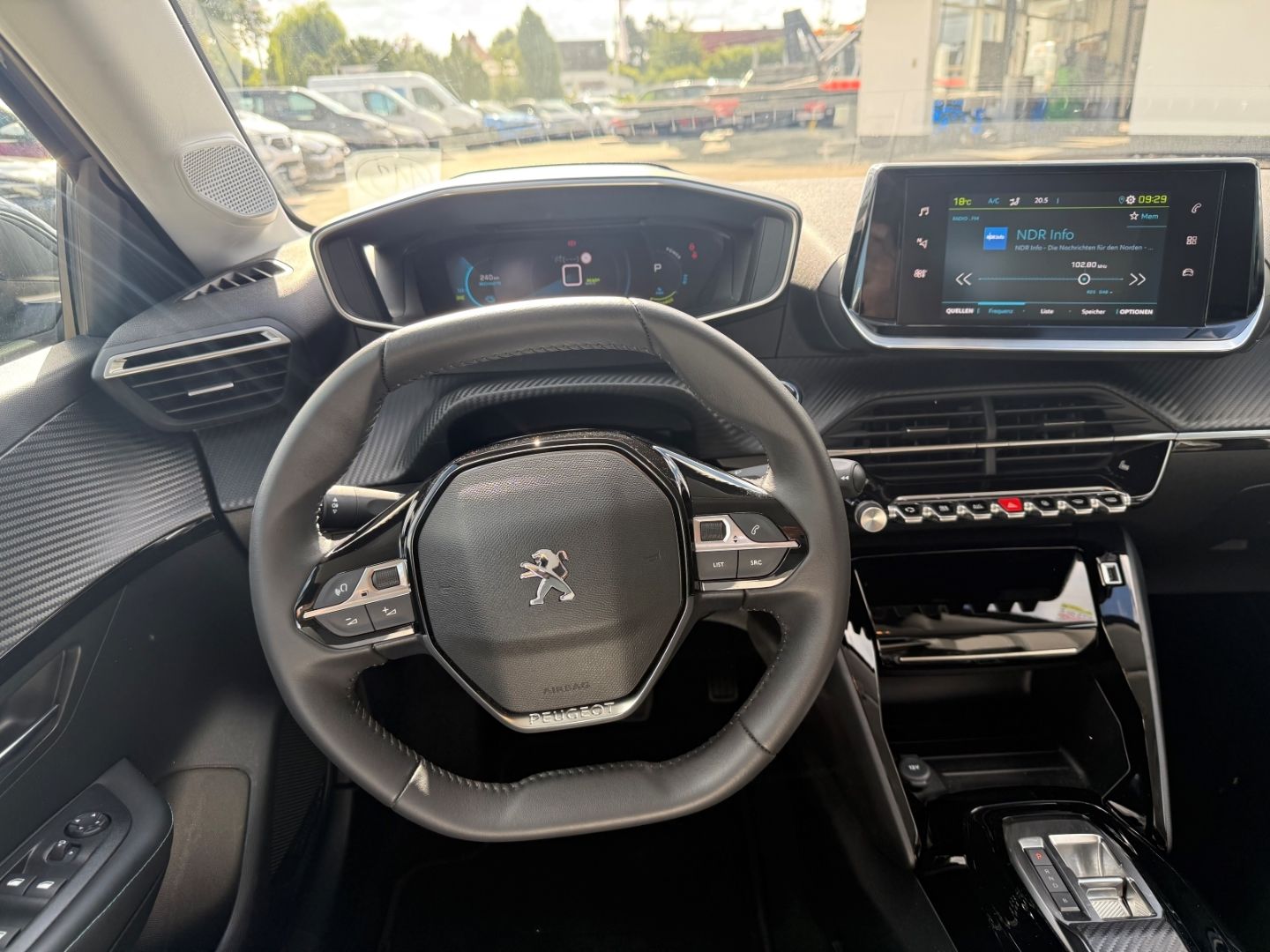Fahrzeugabbildung Peugeot 208 -e Allure Pack SHZ+Kamera+11KW Schnelllader