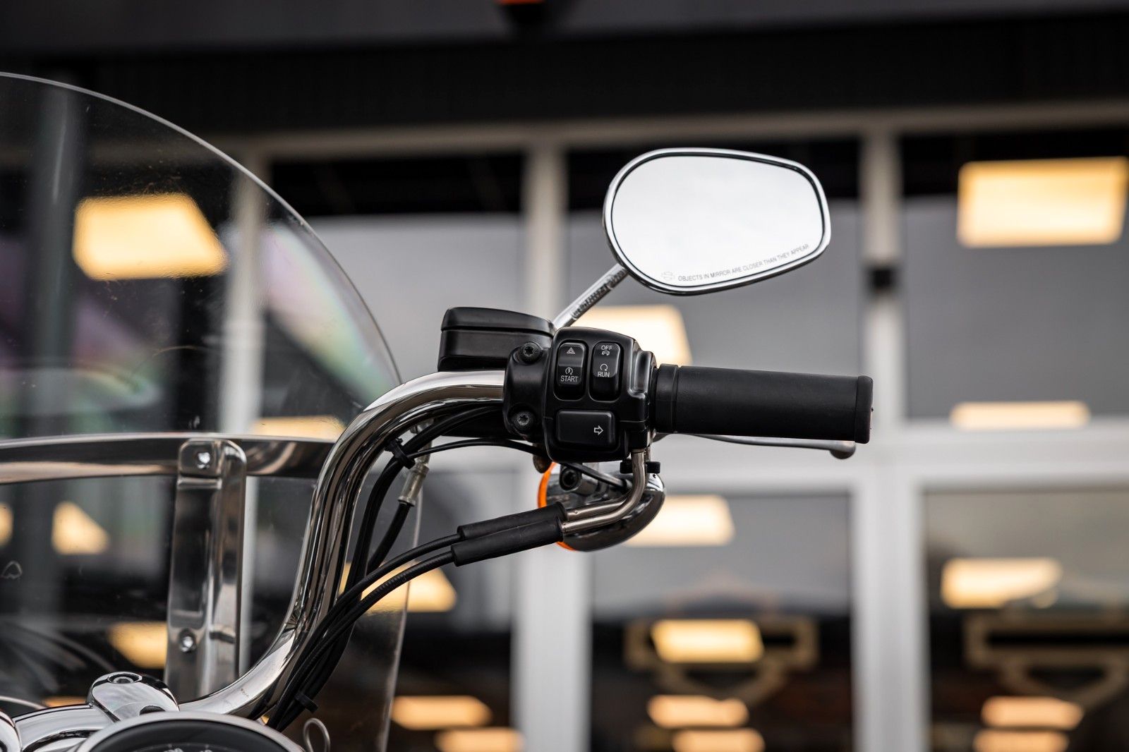 Fahrzeugabbildung Harley-Davidson FLD Dyna Switchback - Kesstech -