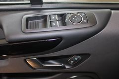 Fahrzeugabbildung Ford Tourneo Custom Active L1 8-Sitzer + ACC + AHK