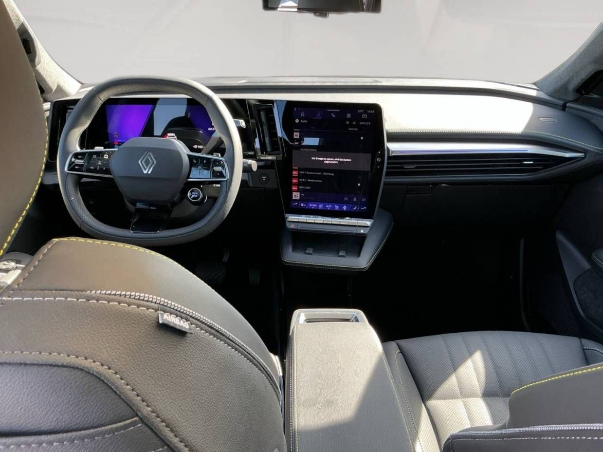 Fahrzeugabbildung Renault Scenic E-Tech 100% ele Iconic 220 Long Range