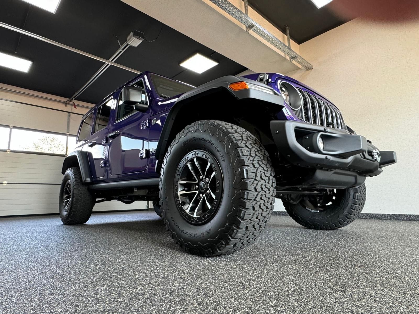 Fahrzeugabbildung Jeep MOAB 392-6.4L HEMI V8-WINDE-SKY ONE-35"