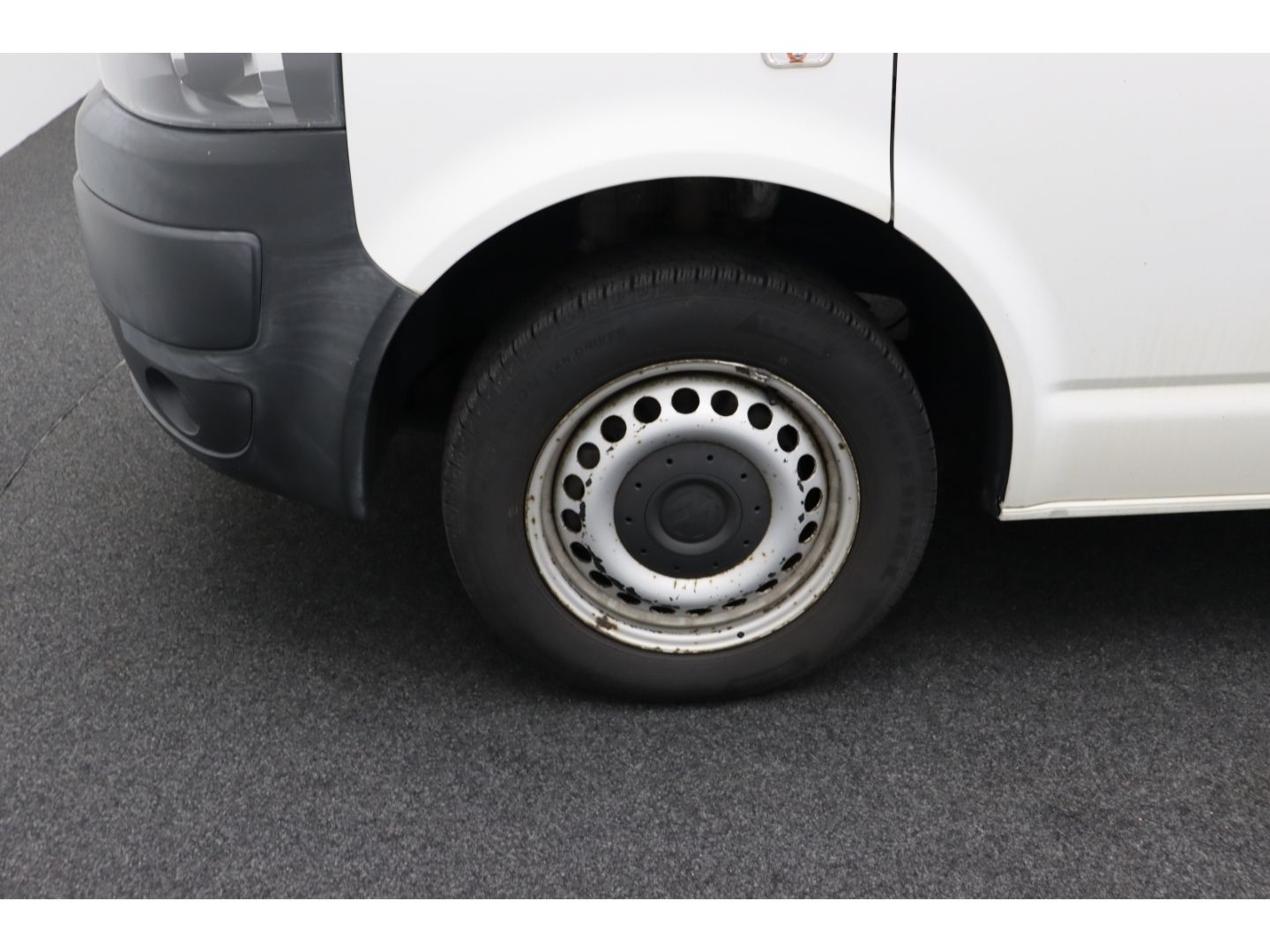 Fahrzeugabbildung Volkswagen T5 2.0 9-Sitzer