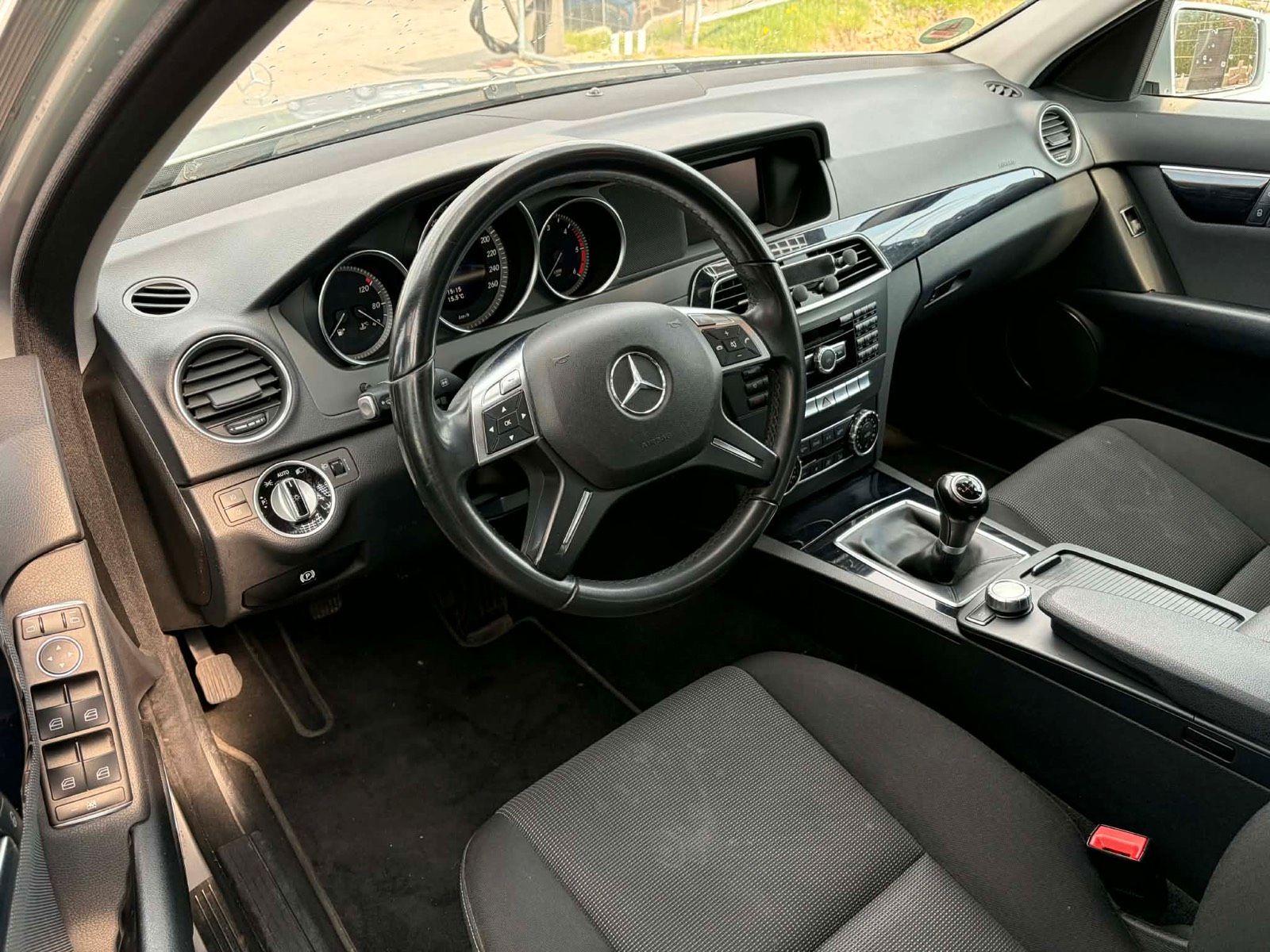 Mercedes-Benz C200 2012 — photo 5