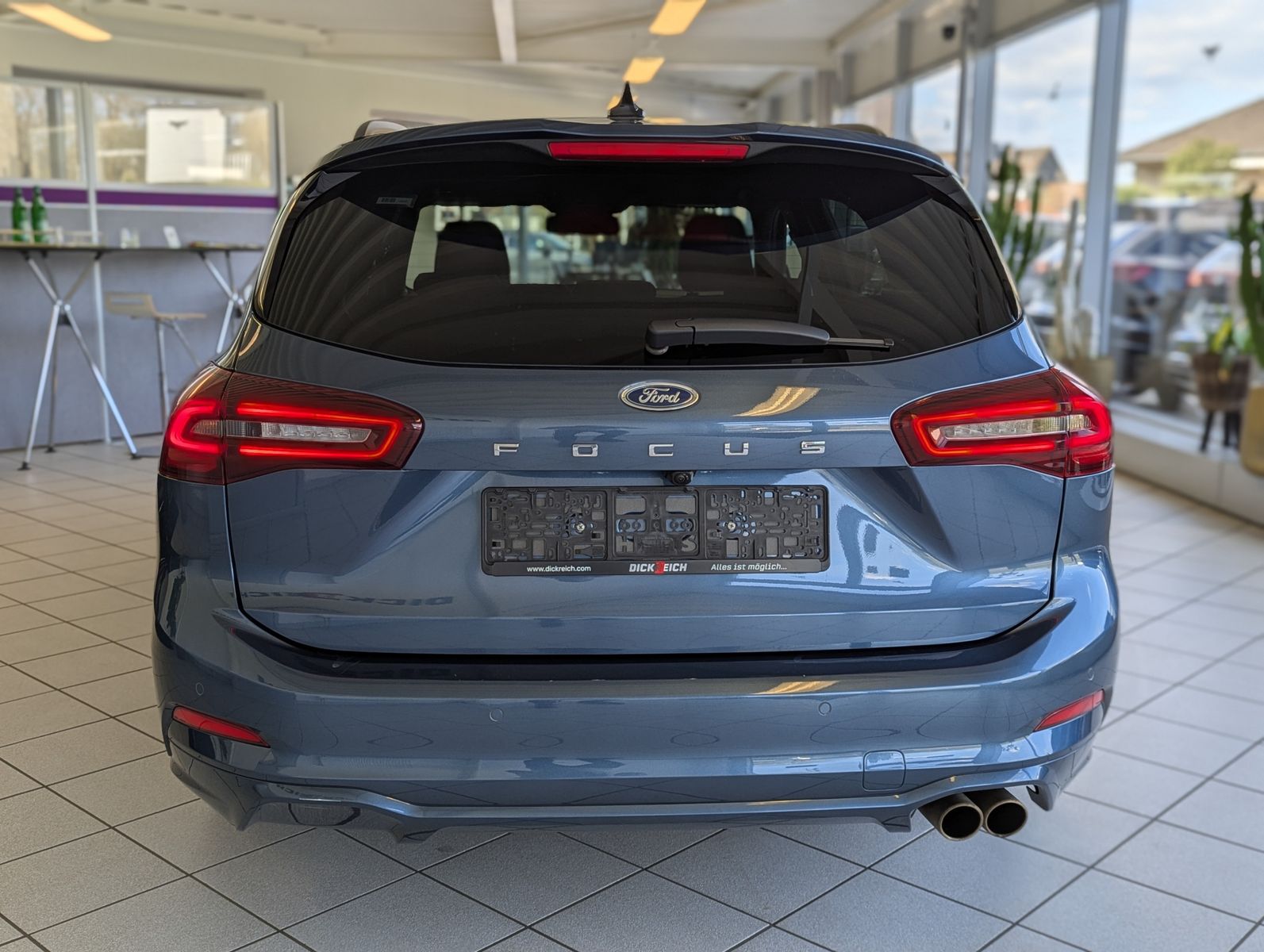 Fahrzeugabbildung Ford Focus 1.0 ST-Line X Styling Matrix B&amp;O Pano 18"