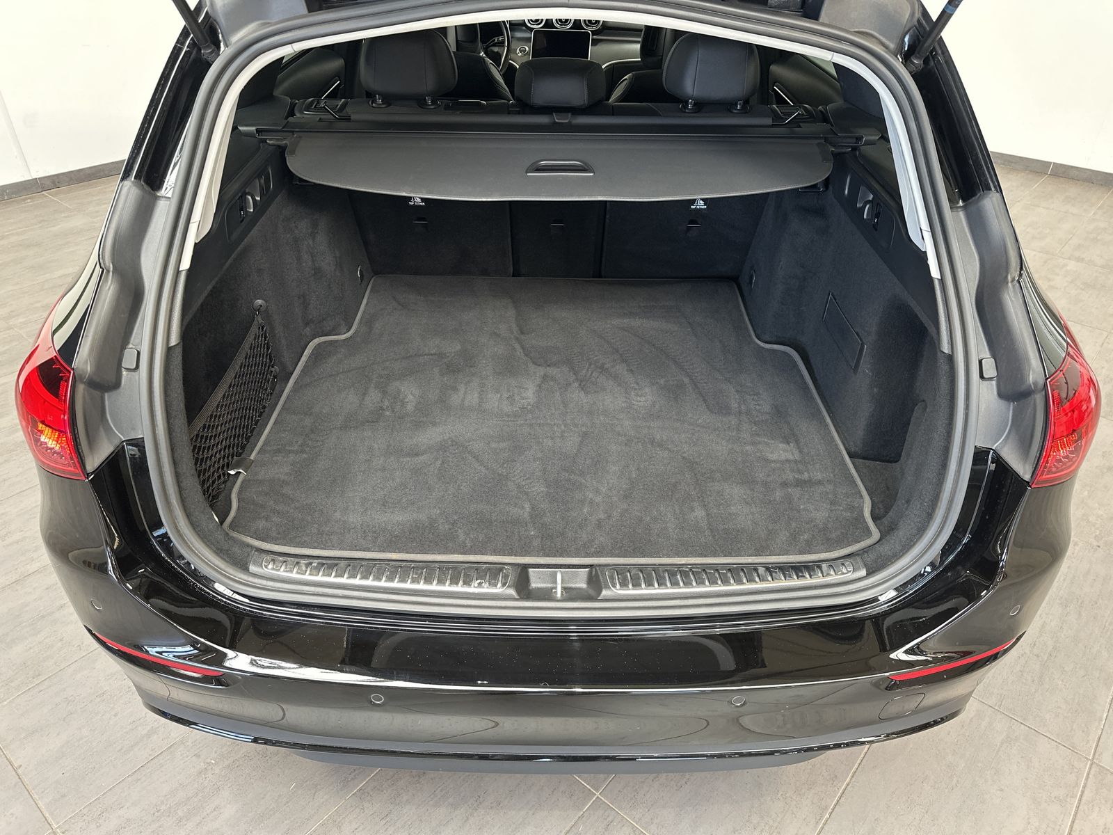Fahrzeugabbildung Mercedes-Benz C 220d T Avantgarde NAV+LED+360°+V-COCKPIT+HEADU