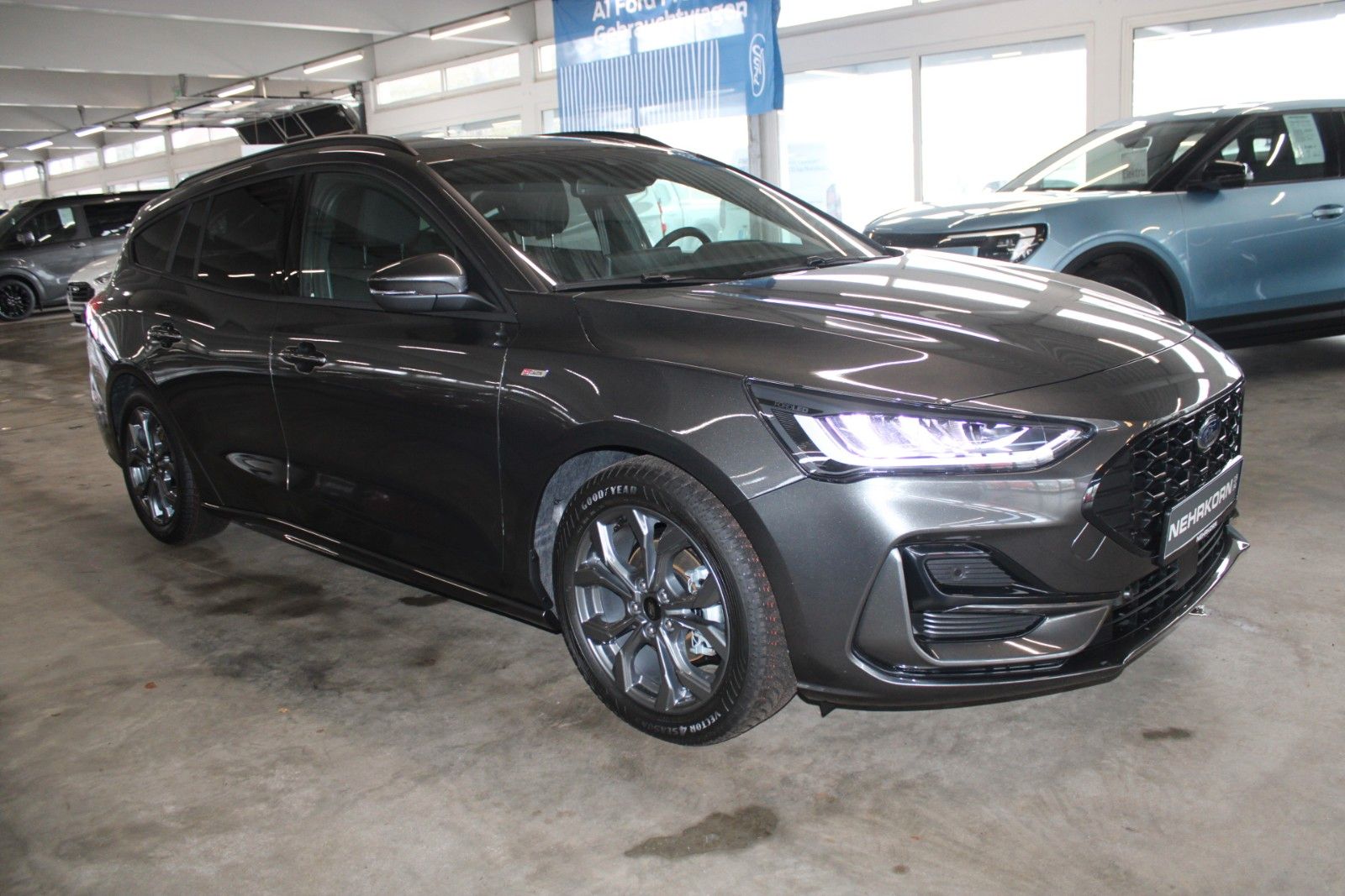 Fahrzeugabbildung Ford Focus ST-Line AHK GJR LED B&O ACC CAM SOFORT