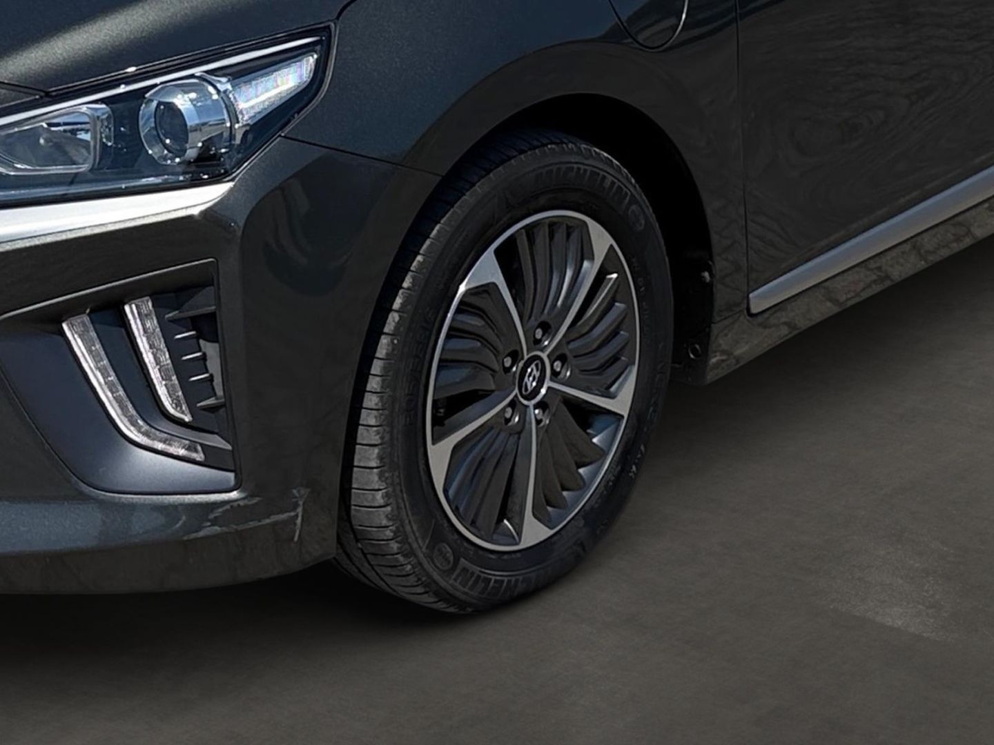 Fahrzeugabbildung Hyundai IONIQ Plug-in Hybrid Trend  Rückfahrkamera