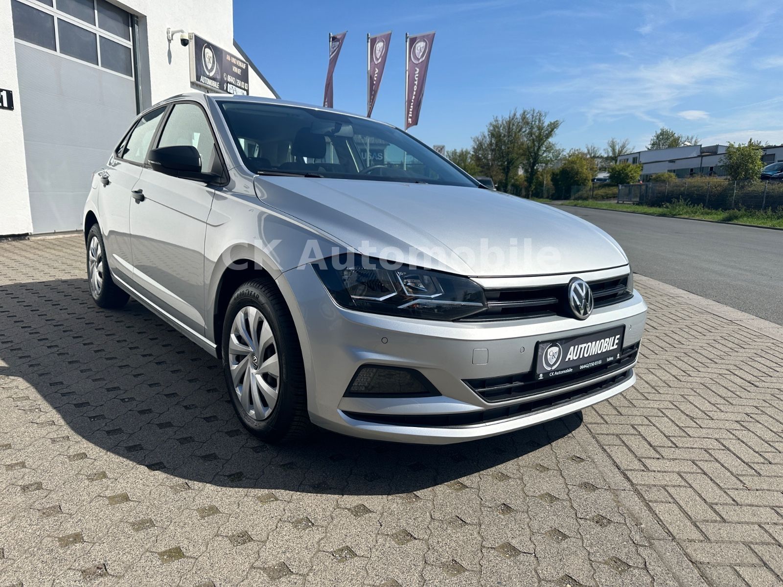 Fahrzeugabbildung Volkswagen Polo VI Trendline 1.0 BMT/Klima/Navi/PDC