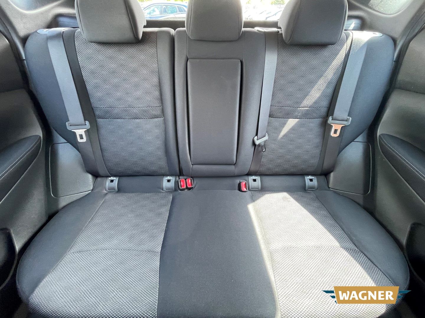 Fahrzeugabbildung Nissan Qashqai Acenta 1.6 dCi DPF Sitzheizung