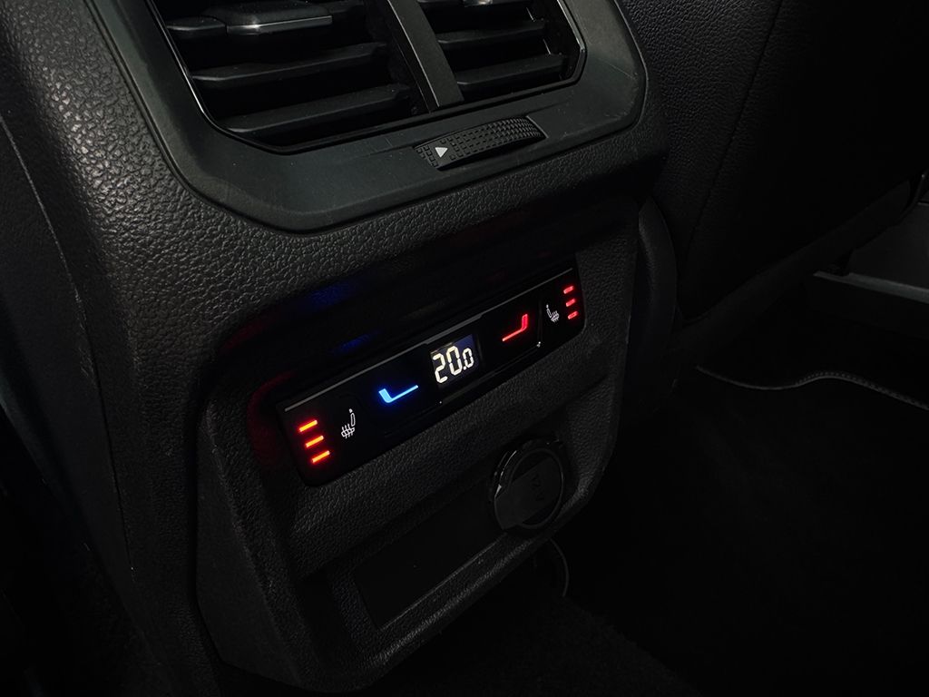 Tiguan Allspace 2.0 TDI 4M R-LINE *LEDER*H&K*