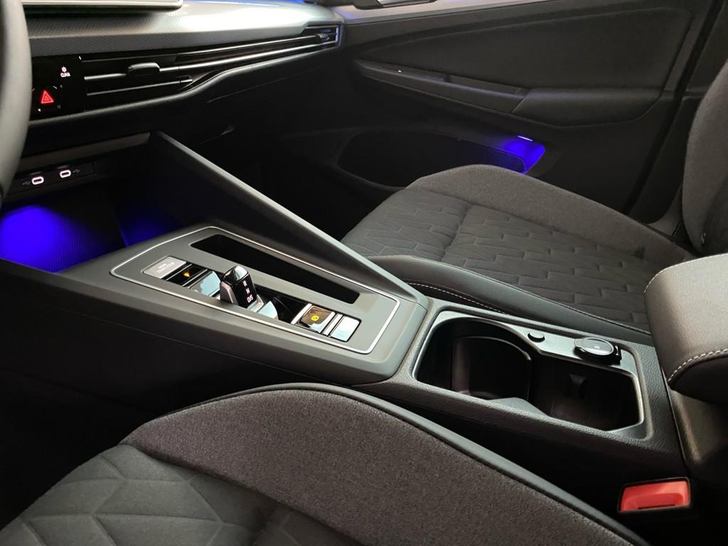 Volkswagen Golf 8 1.5 eTSI DSG Energy AHK+NAVI+SHZ+KAMERA+C, миниатюра 20