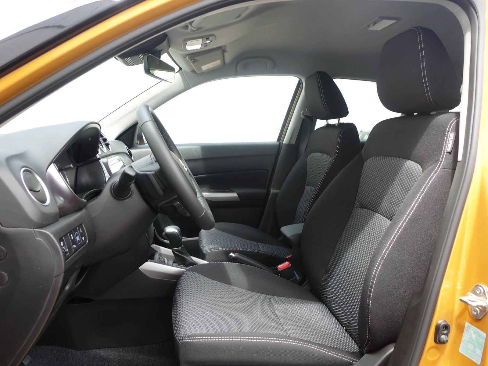 Fahrzeugabbildung Suzuki Vitara Comfort 1.5 AUTOMATIK,Navi,Kamera,Sitzhzg