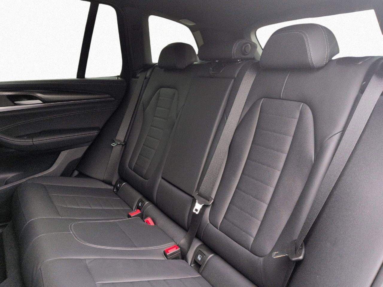 BMW X3 M40d AdLED LiveProf DA SportSi Kam MEM HK 21"