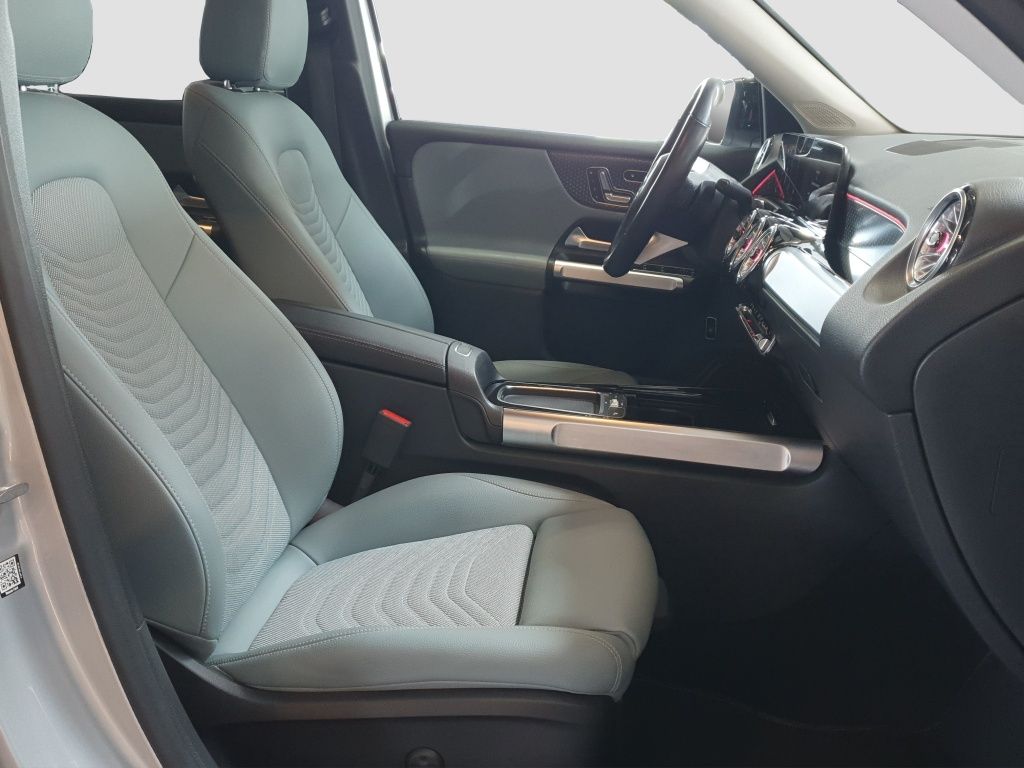 Fahrzeugabbildung Mercedes-Benz GLB 220 4MATIC Night Paket*MULTIBEAM*Kamera