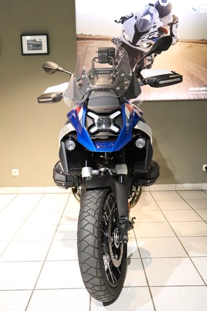 Fahrzeugabbildung BMW R1300GS Style Trophy mit Höhenregelung