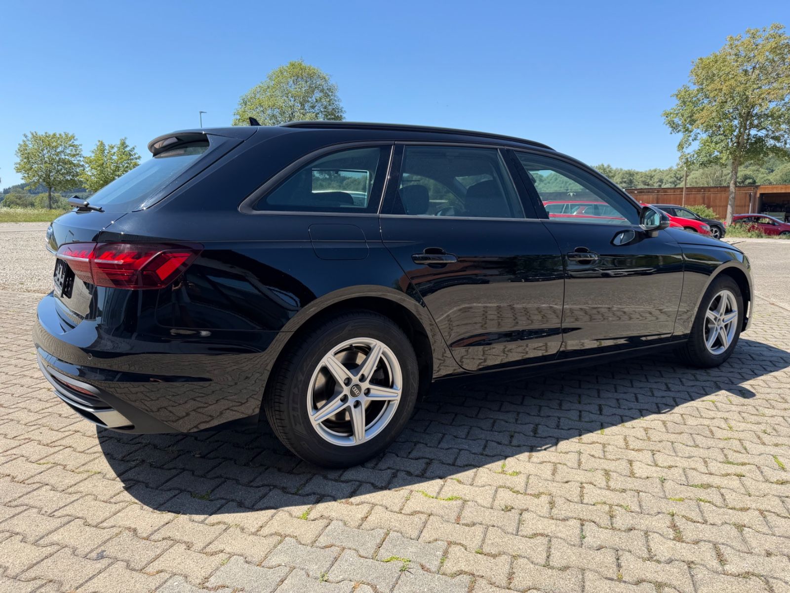 Audi A4 Avant 35 TDI Sport DIGI Matrix LED ACC Rollo imagem 3