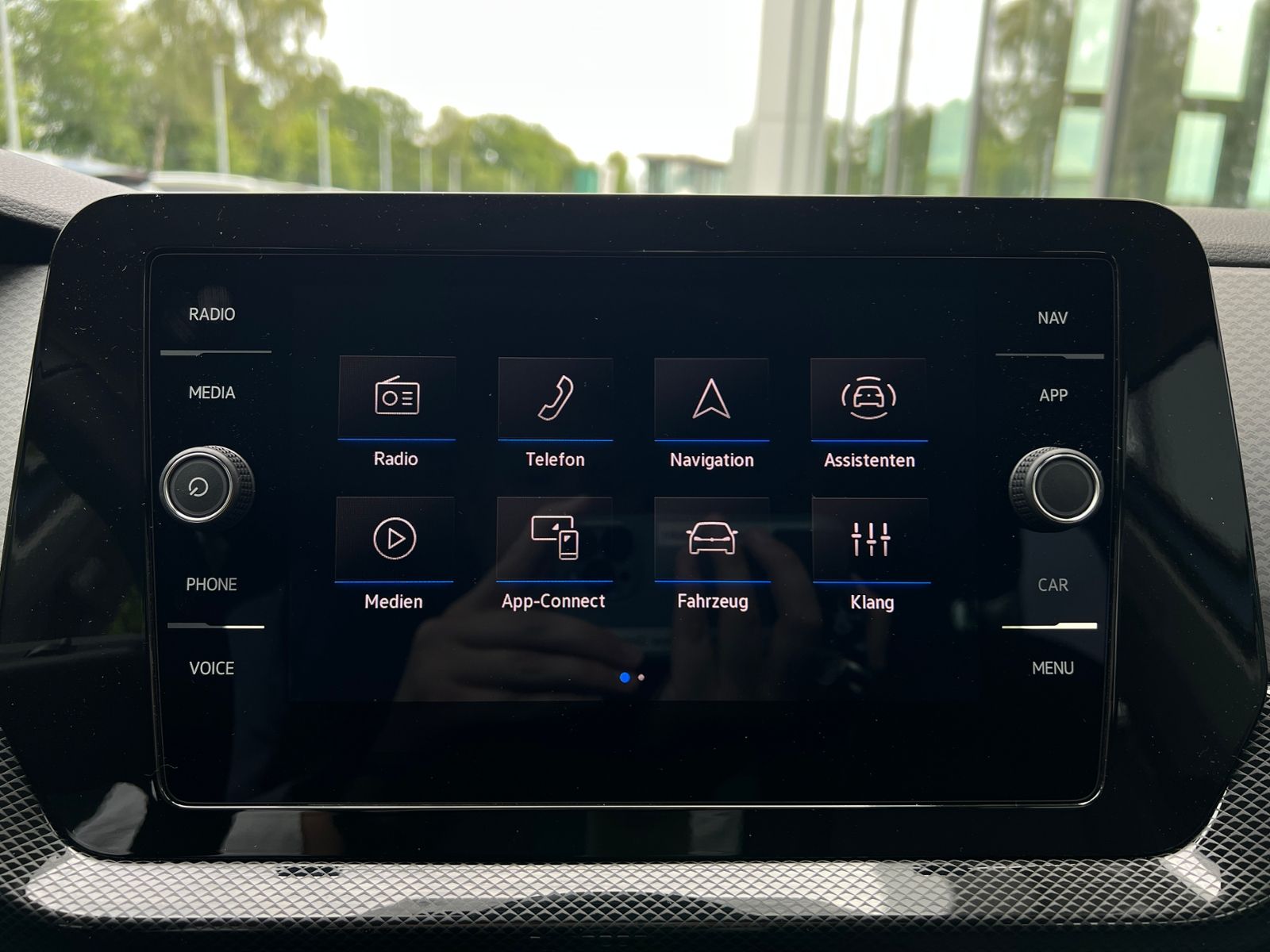 Fahrzeugabbildung Volkswagen T-Cross Life 1.0 l TSI *LED,ACC,Navi,Kamera,16''
