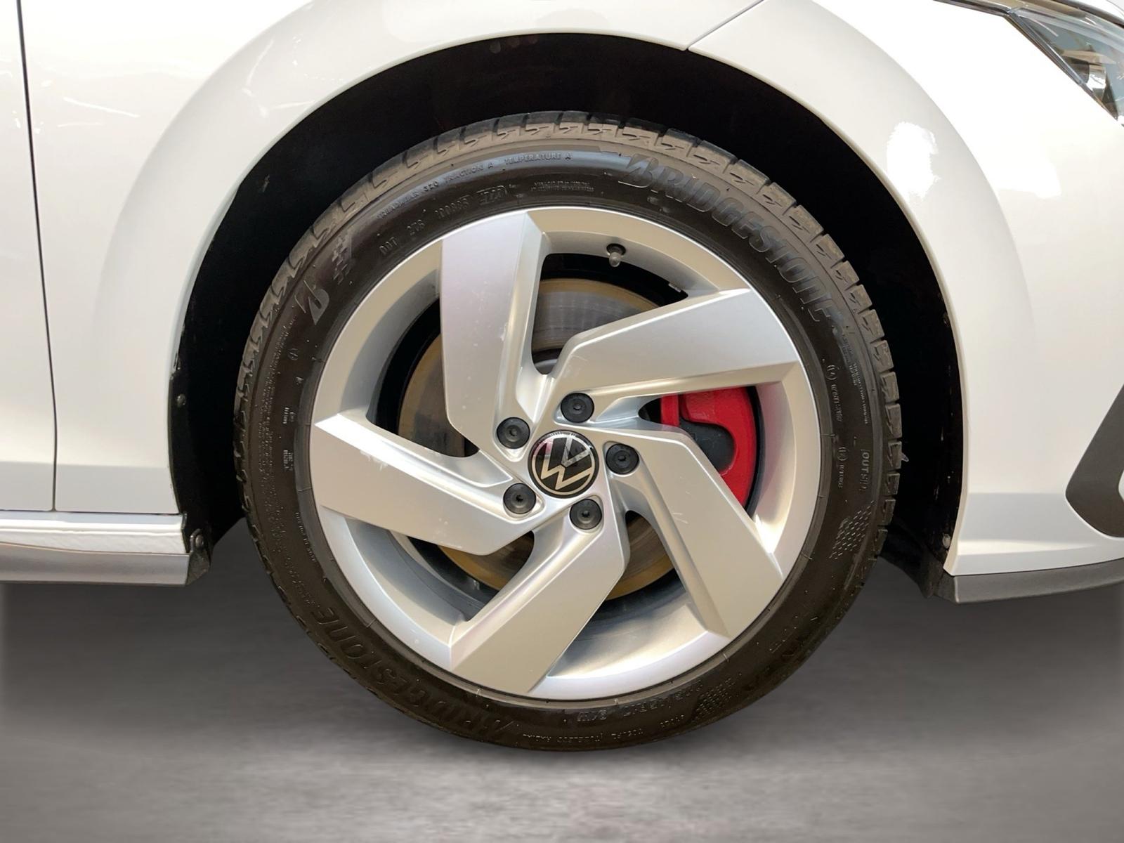 Volkswagen Golf VIII GTI 2.0 TSI DSG AUT LED LM PDC SportS., миниатюра 6